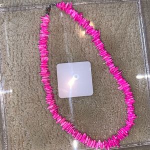 hot pink shell necklace!!